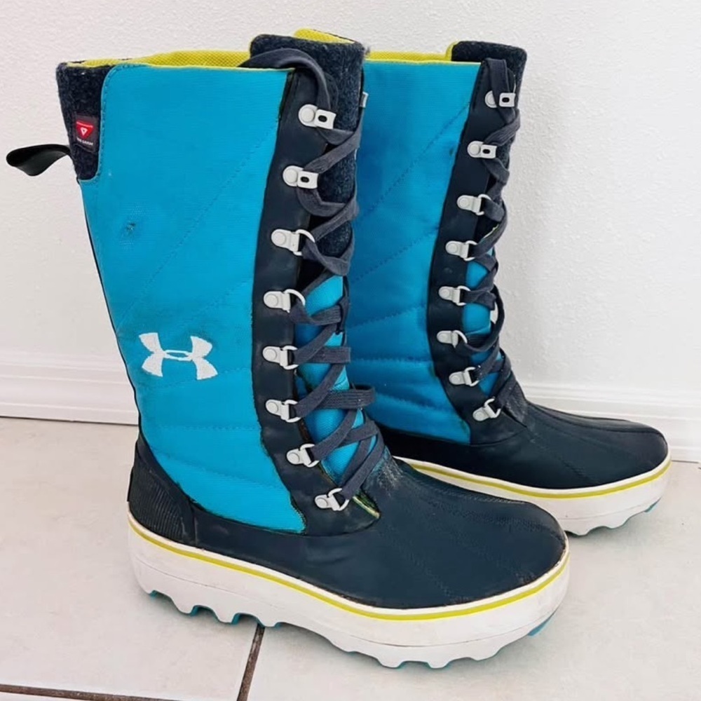 Under Armour women’s Clackamas 200 waterproof long Snow Boots 9.5